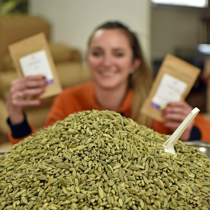 Gousses entières de cardamome